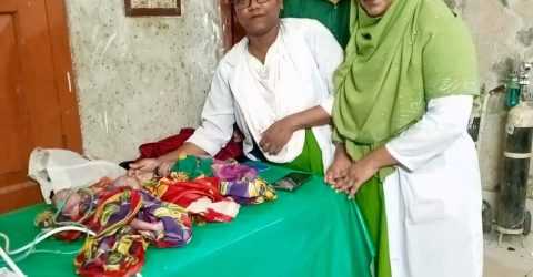 জকিগঞ্জে এক গর্ভবতীর কোলজুড়ে এলো তিন নবজাতক।